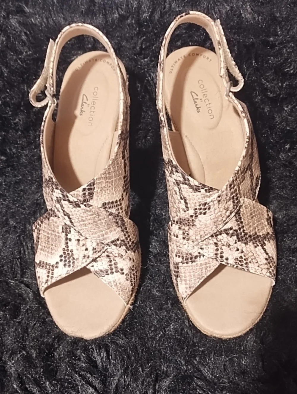 NWT Size 9/40 Clarks Snake-Print Wedge Slingback Sandals in Beige and Brown.